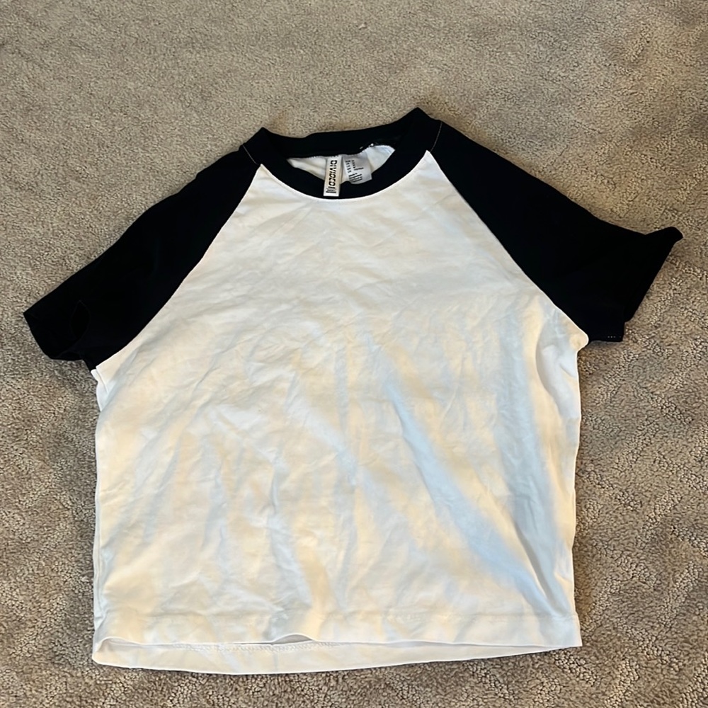 Black and white crop top!